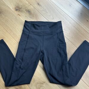 Lululemon Wonder Under Leggings with pockets 25”